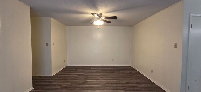 Building Photo - Almost Ready! 3 Bedroom 2 Bath Duplex in Longview!