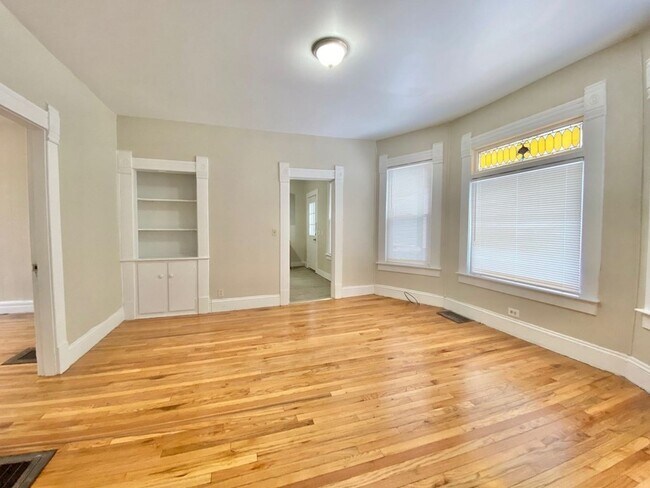 Building Photo - 39 Acushnet Ave
