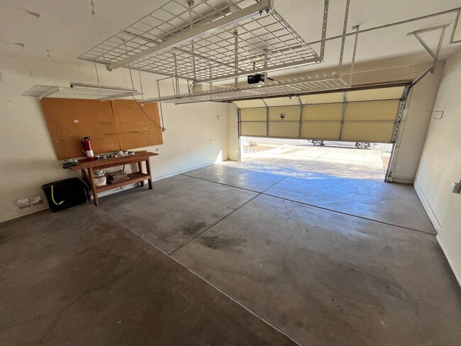 Building Photo - North East- 5 bedroom/ 2.5 bathroom single family home