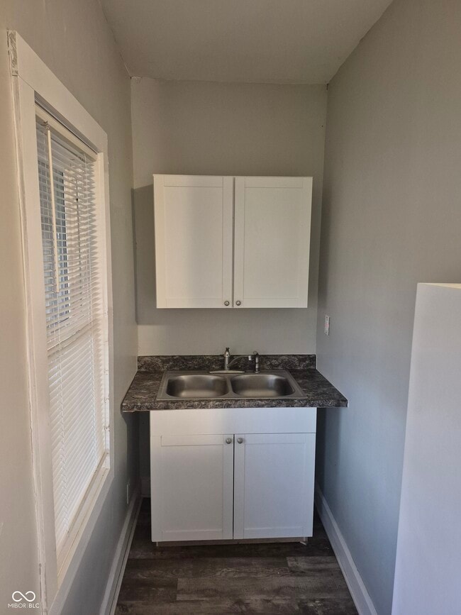 Building Photo - 1540 N Grant Ave