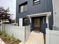 Building Photo - New Build 3bd/3bth in Coral Ridge Communit...