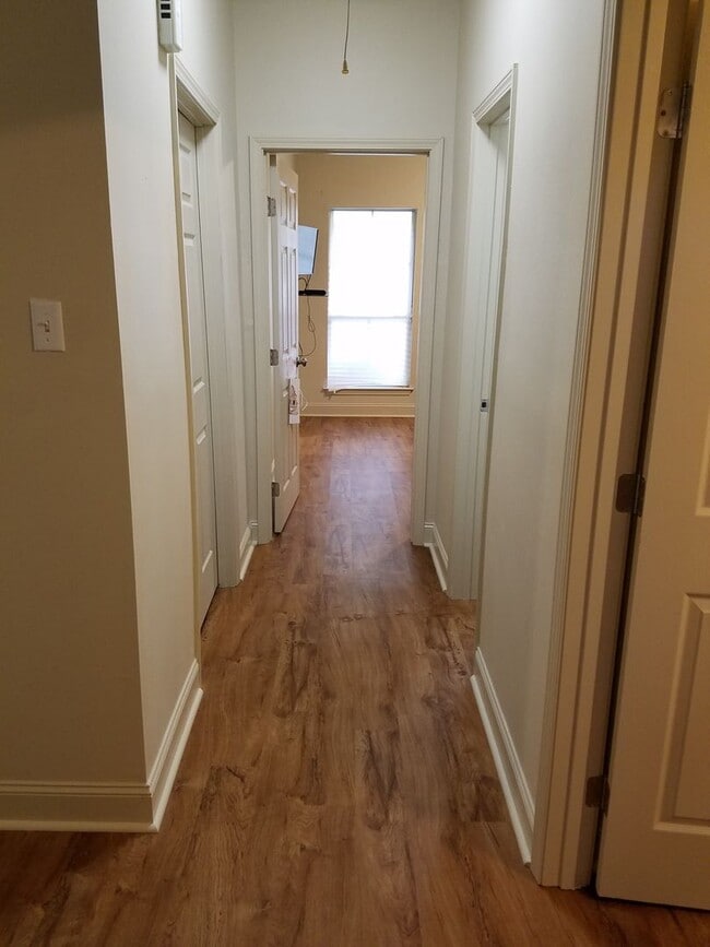 Building Photo - 3 bedroom home in Acadiana Place subdivision