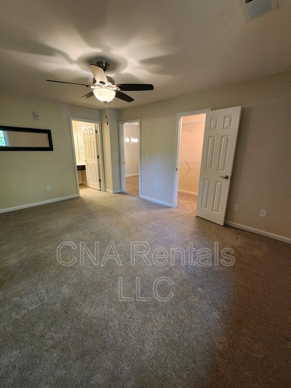 Building Photo - 807 Country Park Dr