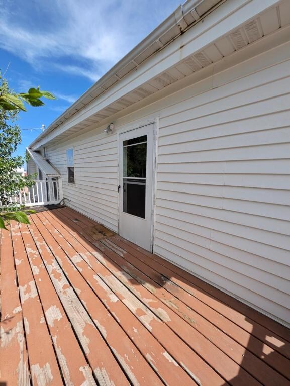 Building Photo - 406 W 4th Ave