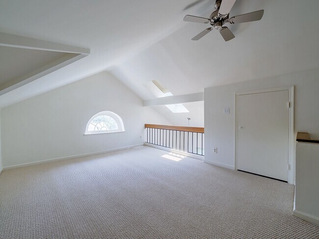 Building Photo - 3940 Langley Ct NW