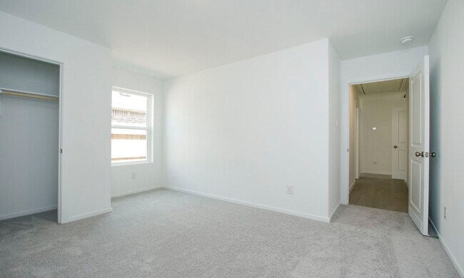 Building Photo - 6819 Flowering Ginger Ln