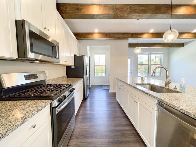 Building Photo - 10132 Dorsey Ln