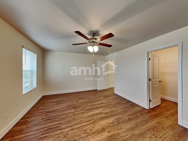 Building Photo - 6894 35th Pl NE