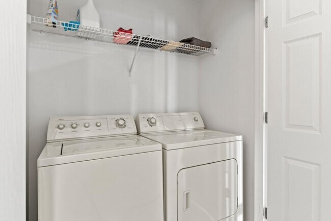 Building Photo - 14000 N 94th St