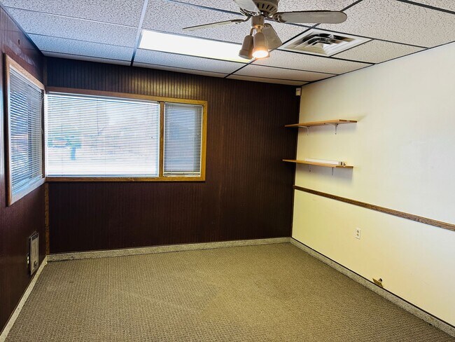 Building Photo - 210 Hallowell Ln