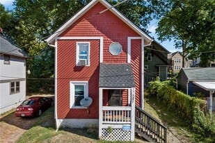 Building Photo - 241 Irisdale Pl