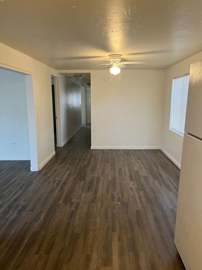 Building Photo - ***3 BEDROOM/1 BATHROOM IN PAULDEN***