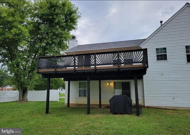 Building Photo - 7122 Allentown Rd