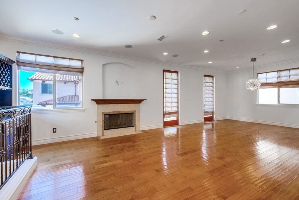 Building Photo - 1902 Marshallfield Ln