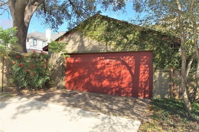 Building Photo - 5564 Aspen St