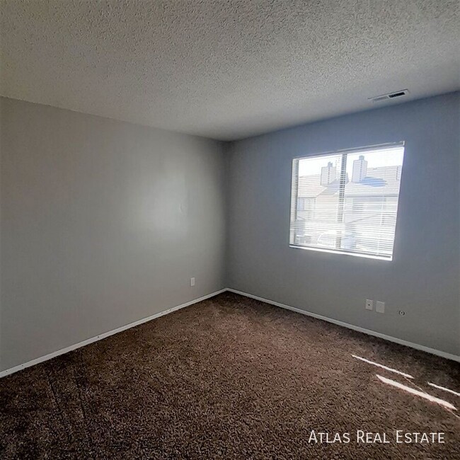 Building Photo - 2 bedroom in the heart of Colorado Springs...