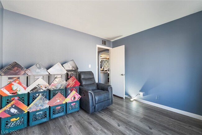Building Photo - 4391 Gannet Cir