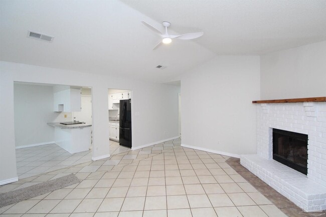 Building Photo - 408 Peppertree Terrace