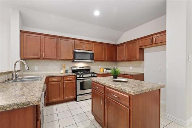 Building Photo - 115 Bird Creek Dr