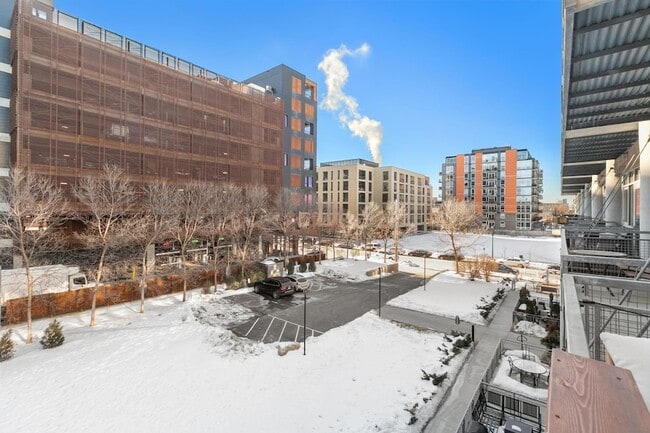 Building Photo - 748 N 3rd St