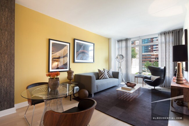 Building Photo - 214 50th Ave