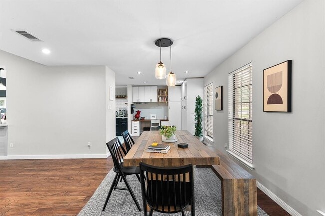 Building Photo - 11006 Yucca Dr