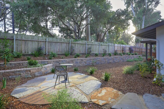 Building Photo - Furnished Mesa Hideaway!