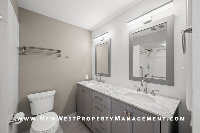Building Photo - Beautifully upgraded Point Loma 2-bedroom ...