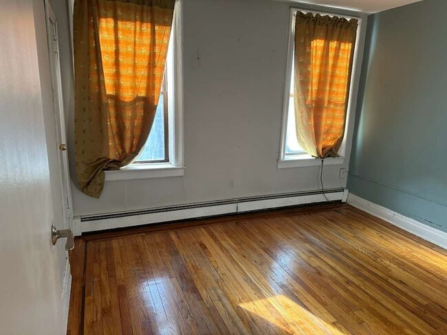 Building Photo - 144 Old Bergen Rd