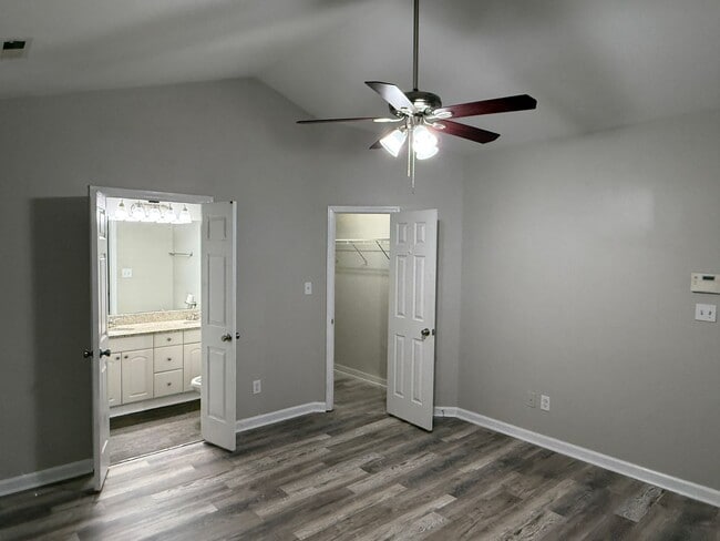 Building Photo - 6617 Cedar Cliff Dr