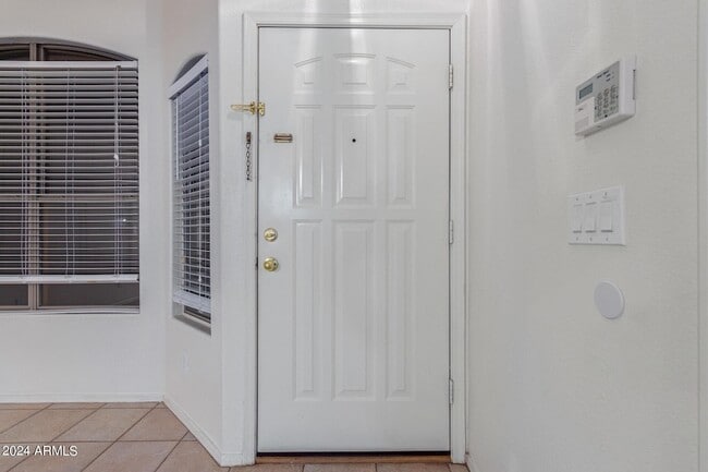 Building Photo - 2390 E Whitten St