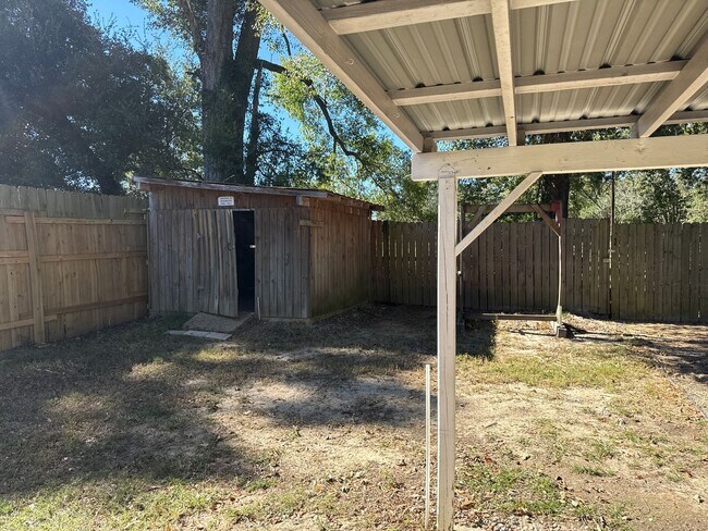 Building Photo - 1742 Byron Dr