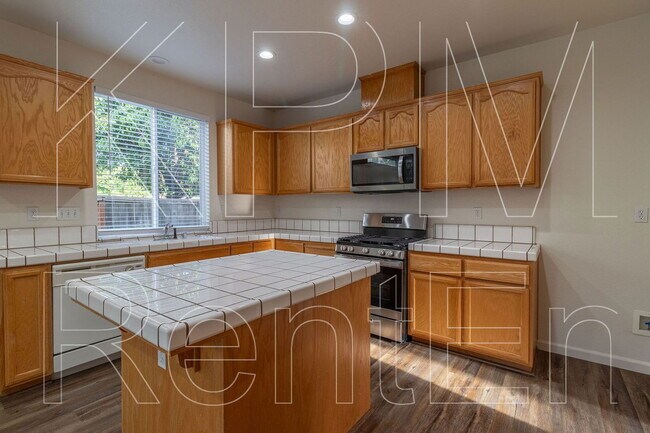 Building Photo - 3807 Spring Meadow Ln