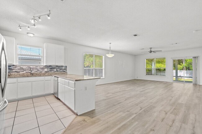 Building Photo - 47 White Heron Dr