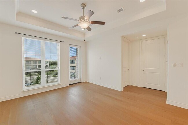 Building Photo - 102 Bella Toscana Ave