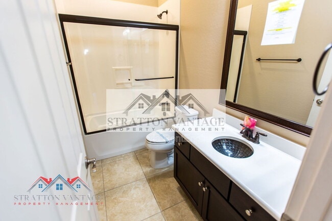 Building Photo - 4179 E Cynthia St