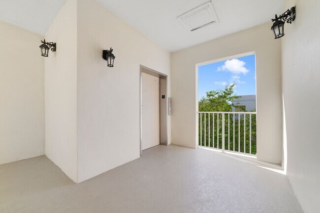 Building Photo - 4286 Anissa Ave
