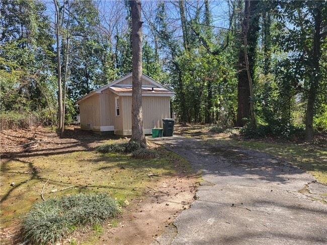 Building Photo - 591 Bolan St SE