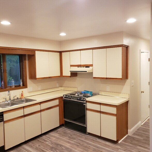 Building Photo - 11415 Brougham Dr