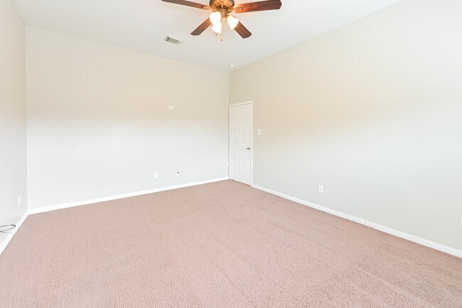 Building Photo - 10364 Stone Gate Dr