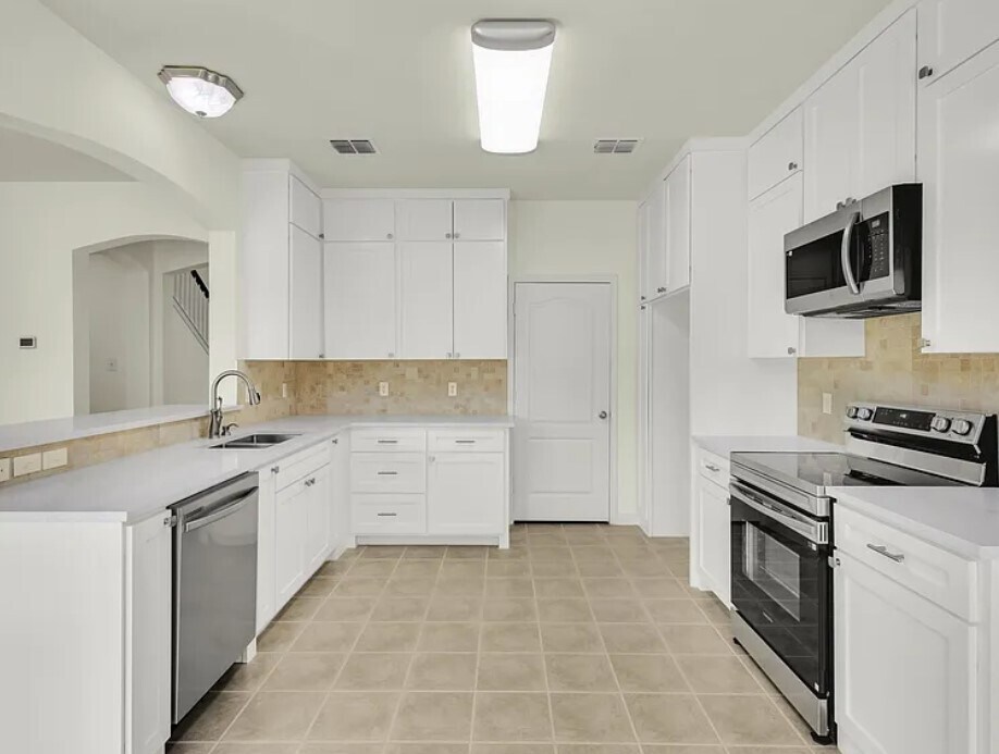 Building Photo - 10421 Trevino Ln