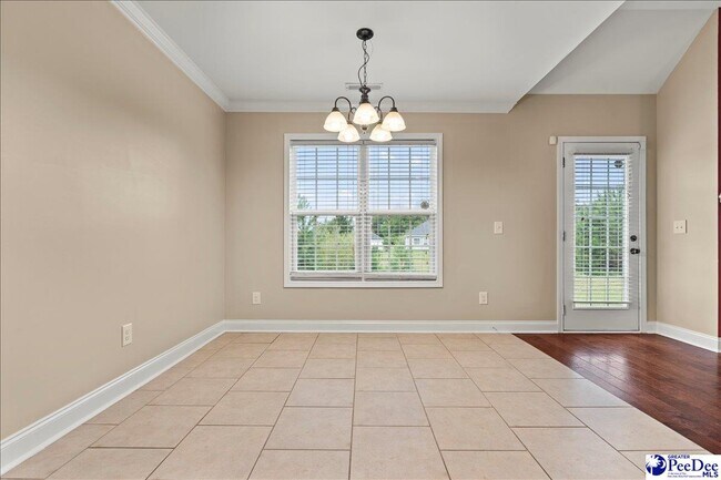 Building Photo - 3011 Thornberry Dr