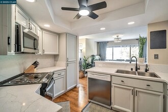 Building Photo - 22135 Sevilla Rd