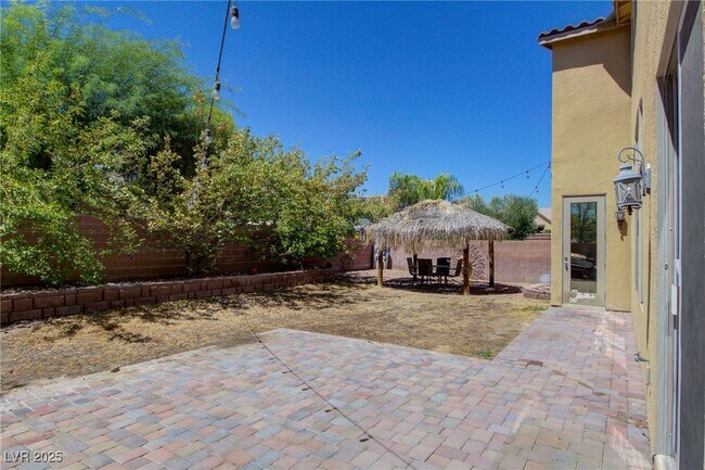 Building Photo - 8925 Monte Oro Dr