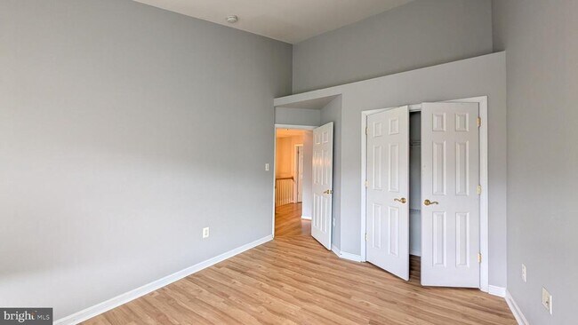 Building Photo - 13996 Khalid Ln