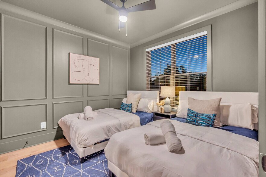 Building Photo - 1701 Portland Ave