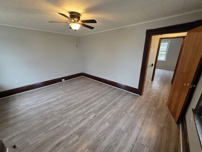 Building Photo - Spacious 3-Bedroom Home with Granite Countertops & Huge Eat-In Kitchen
