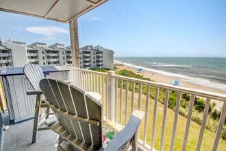 Building Photo - OCEAN FRONT *Off Season Rental* October 1s...