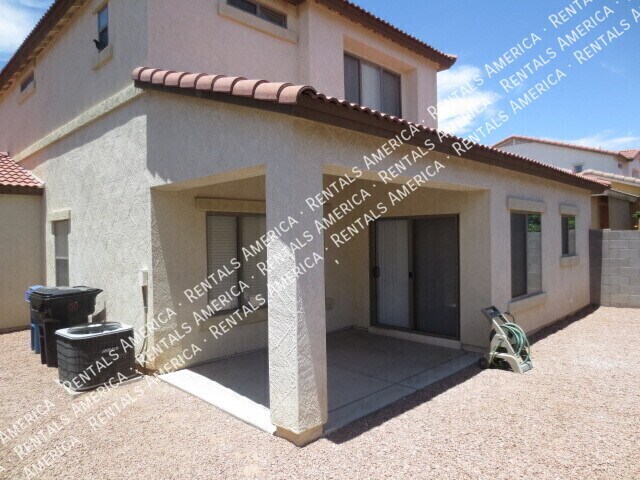 Building Photo - 323 N 76th Pl