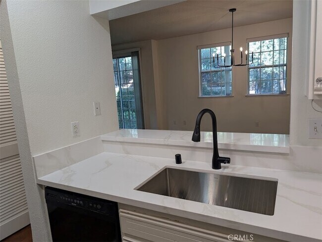 Building Photo - 24153 Del Monte Dr.